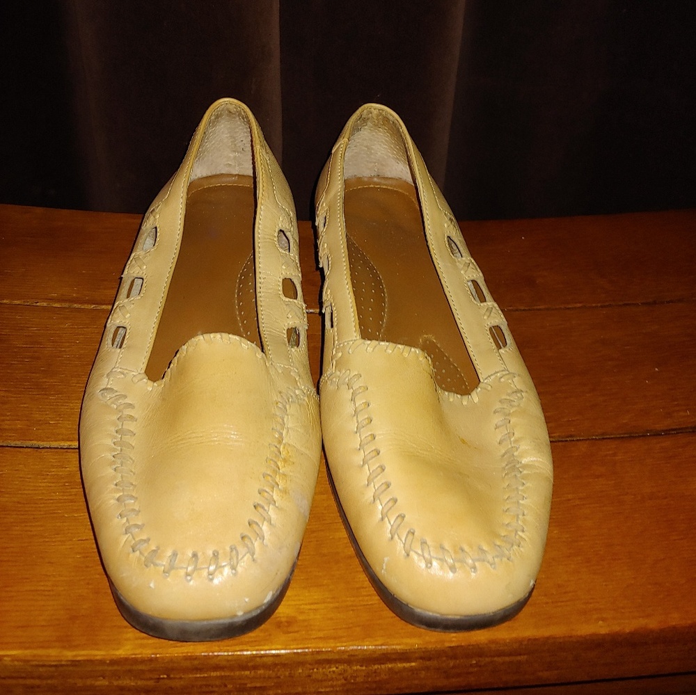 🥀Carriage Court Flats